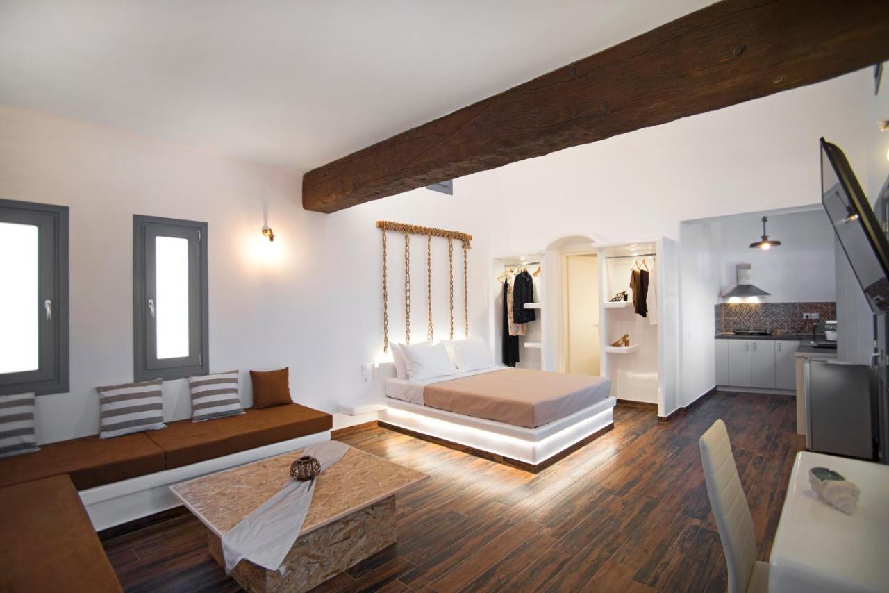 La Belle Vie - Santorini - Adults Only Apartment คามารี ภายนอก รูปภาพ