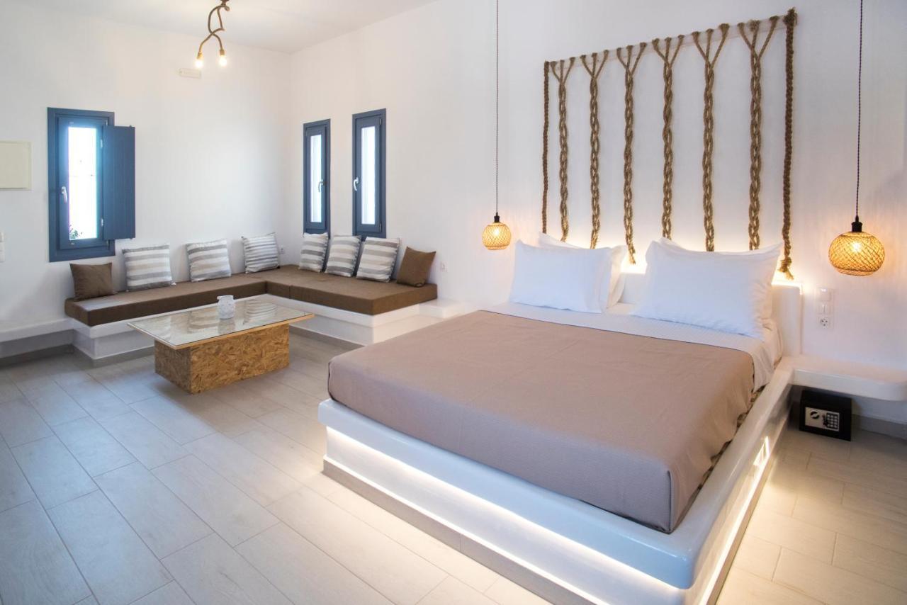 La Belle Vie - Santorini - Adults Only Apartment คามารี ภายนอก รูปภาพ
