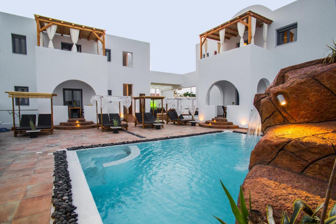 La Belle Vie - Santorini - Adults Only Apartment คามารี ภายนอก รูปภาพ