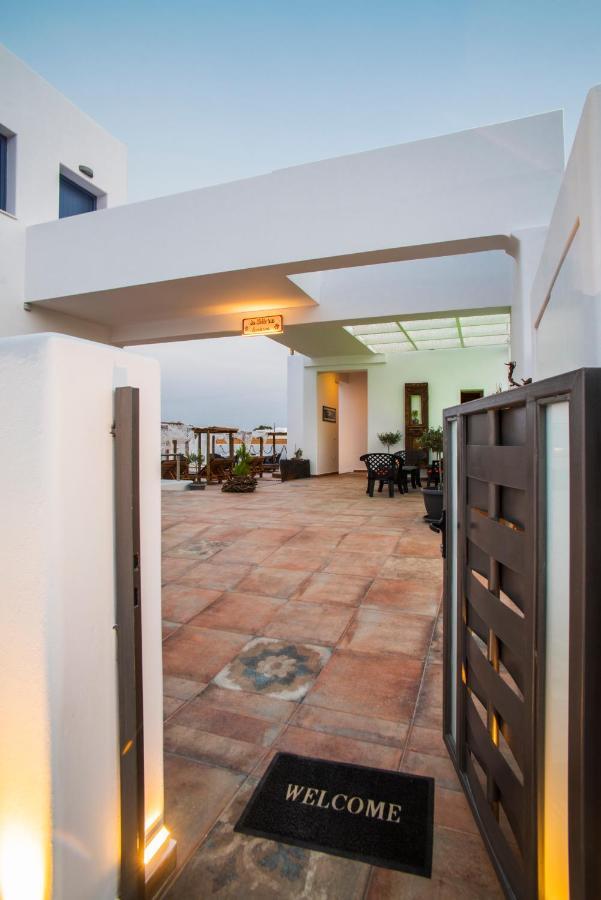La Belle Vie - Santorini - Adults Only Apartment คามารี ภายนอก รูปภาพ
