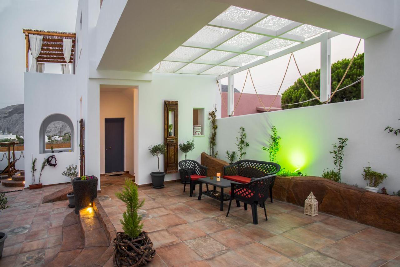 La Belle Vie - Santorini - Adults Only Apartment คามารี ภายนอก รูปภาพ