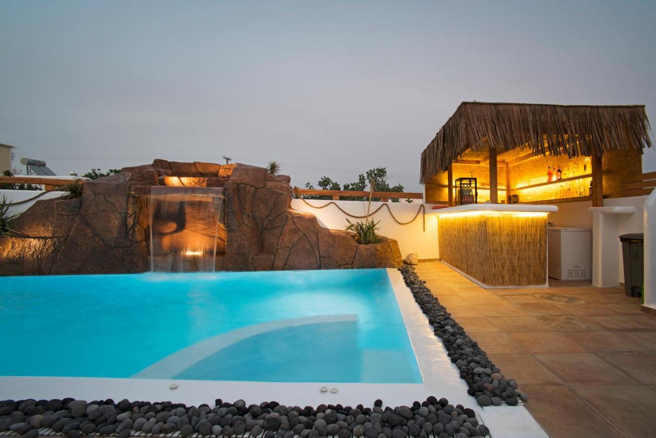 La Belle Vie - Santorini - Adults Only Apartment คามารี ภายนอก รูปภาพ