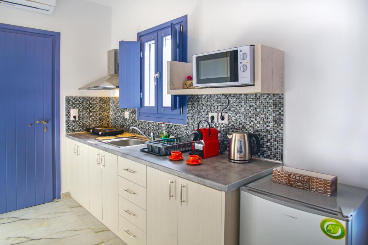 La Belle Vie - Santorini - Adults Only Apartment คามารี ภายนอก รูปภาพ