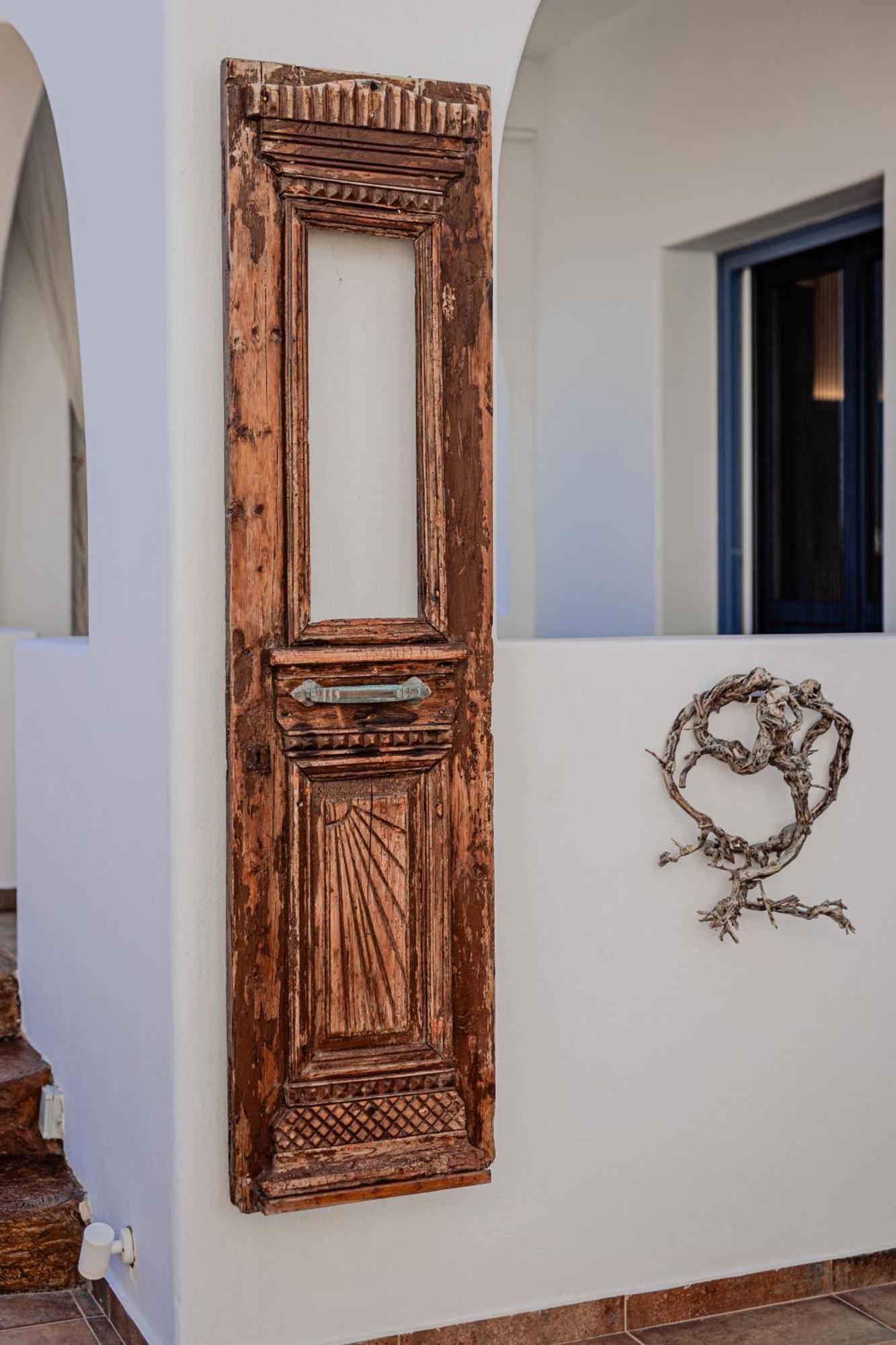 La Belle Vie - Santorini - Adults Only Apartment คามารี ภายนอก รูปภาพ